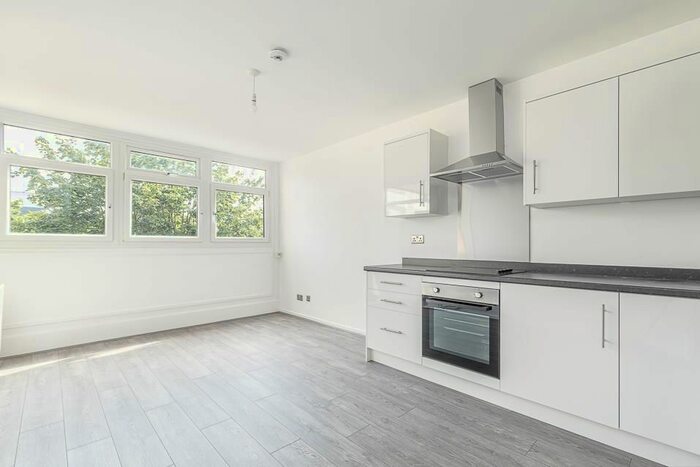 4 Bedroom Property To Rent In Noble Court, Shadwell, E1
