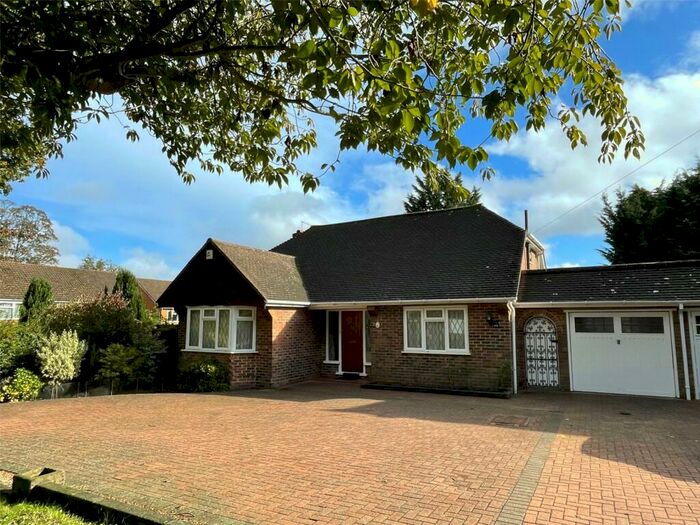 3 Bedroom Bungalow To Rent In Park Rise, Northchurch, Berkhamsted, Hertfordshire, HP4