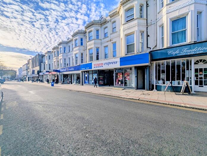 1 Bedroom Apartment For Sale In Chapel Road, Worthing, BN11
