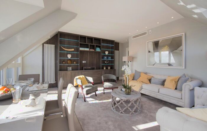 3 Bedroom Flat To Rent In Lyndhurst Lodge, Lyndhurst Road, Hampstead, NW3