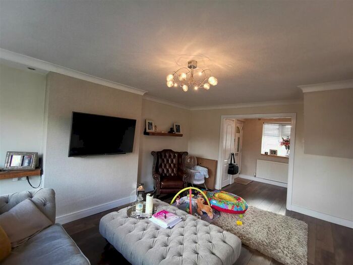3 Bedroom Detached House To Rent In Comsey Road, Great Barr, Birmingham, B43
