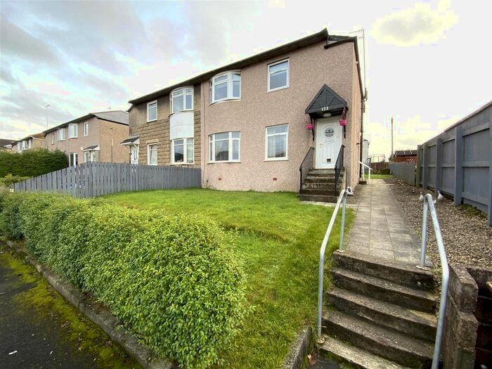 3 Bedroom Flat To Rent In Croftwood Avenue, Croftfoot, Glasgow, G44