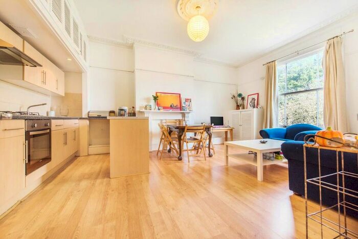 2 Bedroom Flat To Rent In Lambert Road, London, SW2