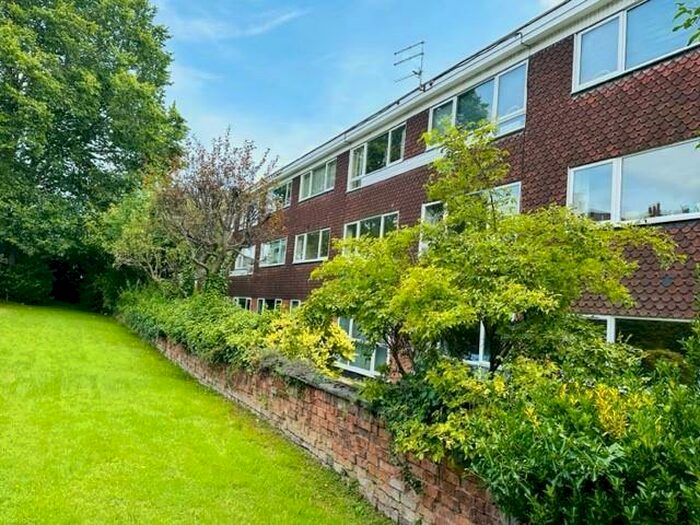 2 Bedroom Apartment To Rent In Wentworth Court, Lichfield Road, Sutton Coldfield, B74