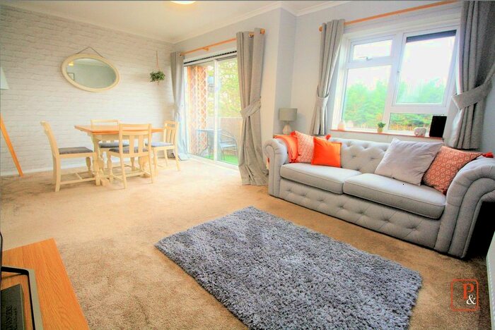 2 Bedroom Flat To Rent In Kingsford Court, Coats Hutton Road, Colchester, Essex, CO2