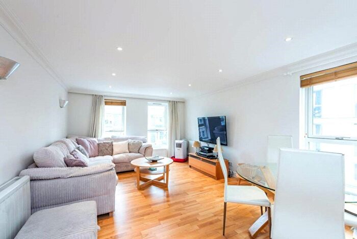 2 Bedroom Apartment To Rent In Edith Terrace, Chelsea, London, SW10