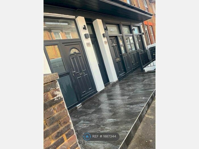 2 Bedroom Maisonette To Rent In Scott Street, Maidstone, ME14