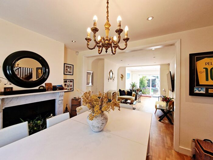 5 Bedroom Semi-Detached House To Rent In Marksbury Avenue, Richmond, TW9