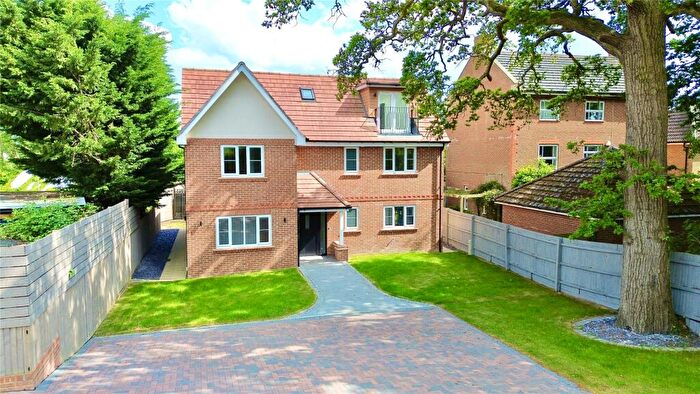 4 Bedroom Detached House For Sale In Baird Road, Arborfield, Berkshire, RG2