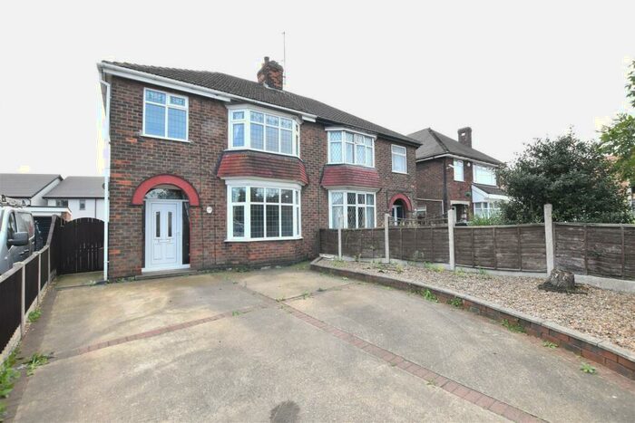 3 Bedroom Semi-Detached House To Rent In Station Road, Scunthorpe, Lincolnshire, DN15