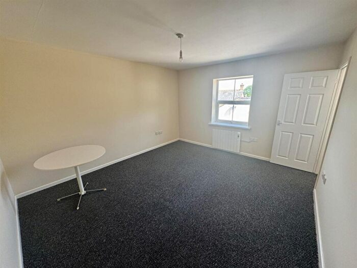 2 Bedroom Flat To Rent In A Mountjoys Lane, Cinderford, GL14