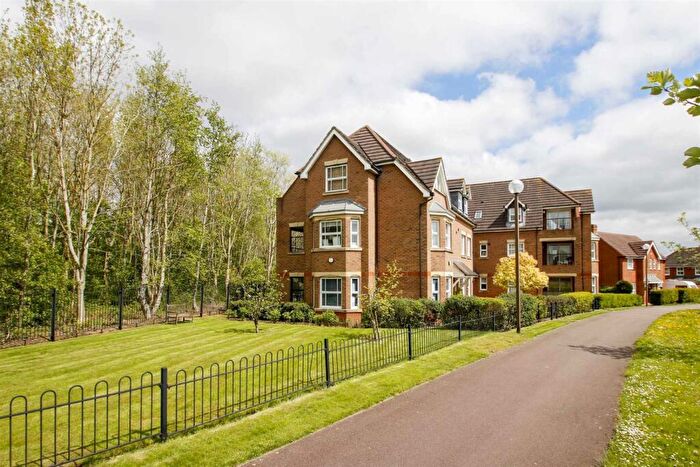 2 Bedroom Apartment For Sale In Portishead Drive, Tattenhoe, Milton Keynes, MK4