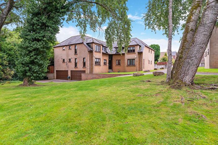 3 Bedroom Flat For Sale In Manse Gardens, Glasgow, G32