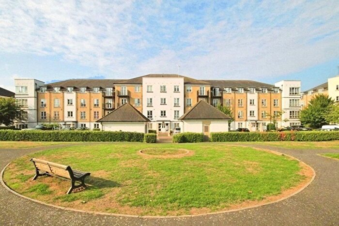 2 Bedroom Flat To Rent In Tudor Way, Knaphill, Woking, Surrey, GU21