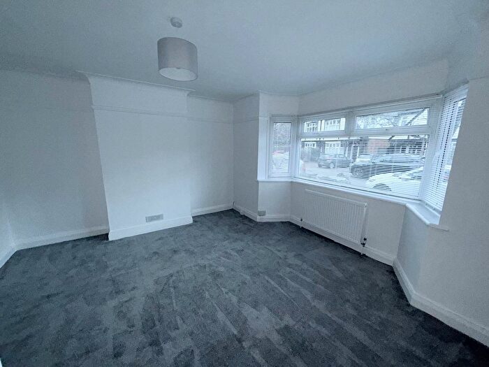 2 Bedroom Maisonette To Rent In Grosvenor Road, West Wickham, BR4
