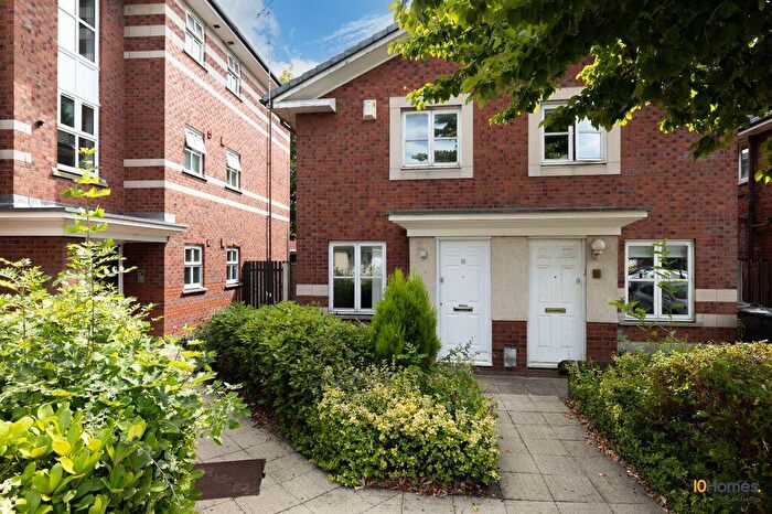 2 Bedroom Semi-Detached House For Sale In Linen Court, Salford, M3