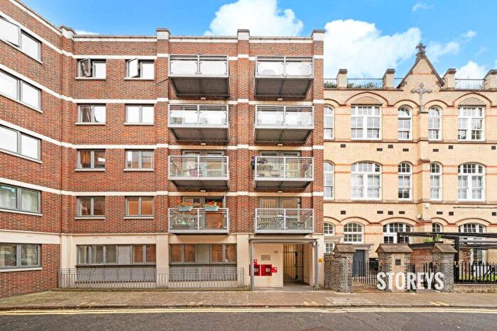 2 Bedroom Apartment To Rent In Hoxton Square, Shoreditch, London, N1