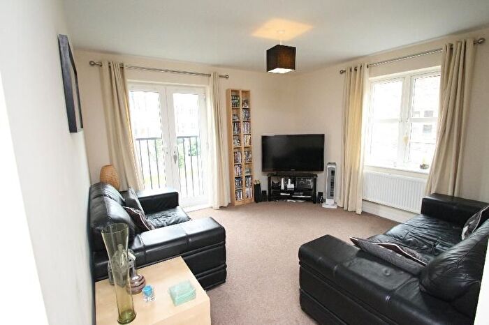 2 Bedroom Flat To Rent In Temple Court, Wakefield, West Yorkshire, Uk, WF1