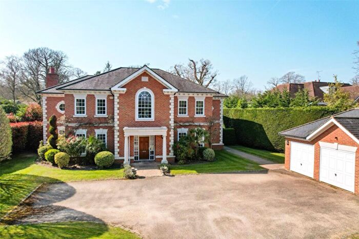 5 Bedroom Detached House For Sale In Albury Road, Burwood Park, KT12