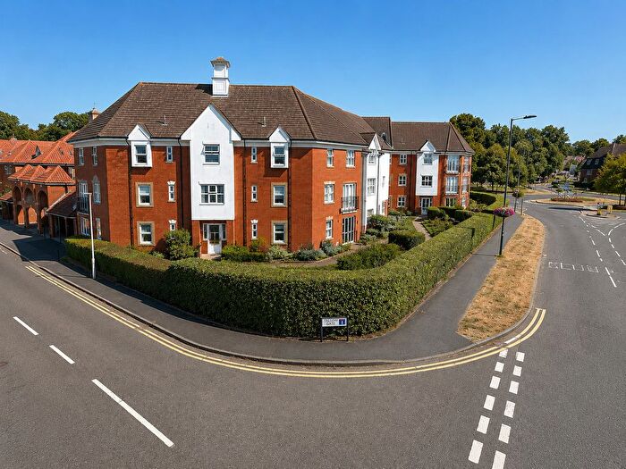 1 Bedroom Flat For Sale In Tallow Gate, Chelmsford, CM3