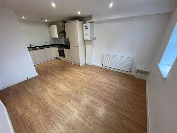 1 Bedroom Flat To Rent In Bedford Heights, Old Bedford Road, LU2