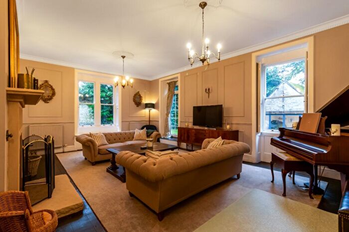 4 Bedroom Link Detached House For Sale In Eastcombe, Stroud, Gloucestershire, GL6