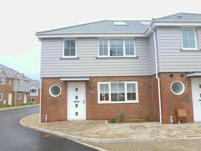 3 Bedroom Property To Rent In Franks Close, Burgess Hill, RH15