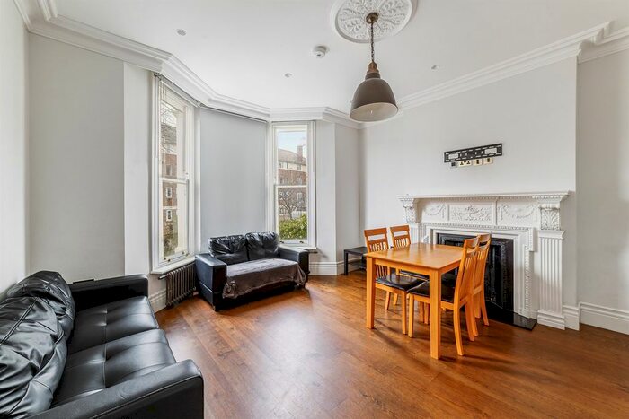 2 Bedroom Flat To Rent In Ashfield Court, The Grove, London, W5