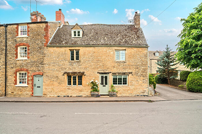 4 Bedroom Terraced House For Sale In The Green, Over Norton, OX7