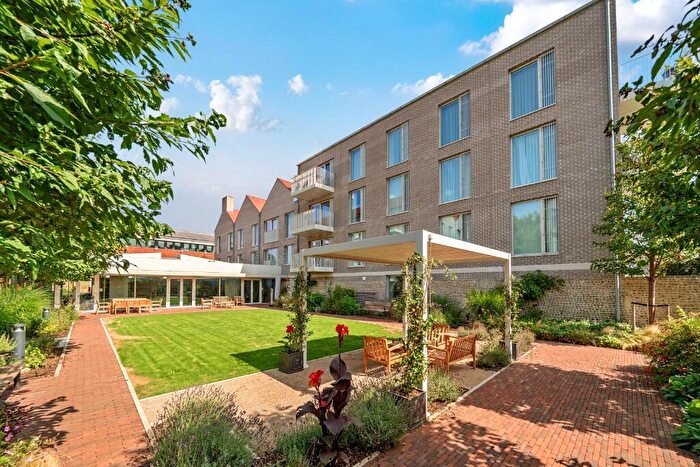 1 Bedroom Apartment For Sale In Pegasus Cobham Bowers Portsmouth Road Cobham Surrey, KT11