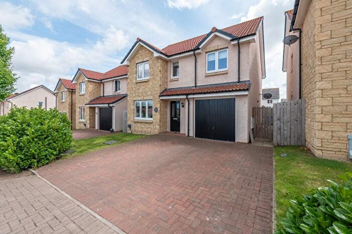 4 Bedroom Detached House For Sale In Cadwell Gardens, Gorebridge, Midlothian, EH23