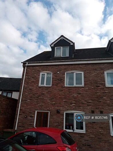 3 Bedroom Semi-Detached House To Rent In Sankey Drive, Swadlincote, DE11