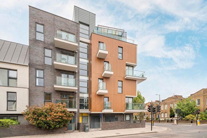 1 Bedroom Flat For Sale In Richmond Road, London Fields, E8