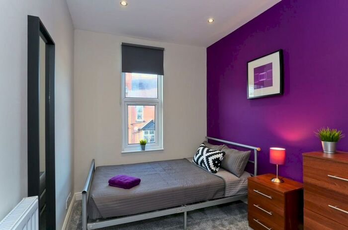 1 Bedroom End Of Terrace House To Rent In Room, Burchett Grove, LS6