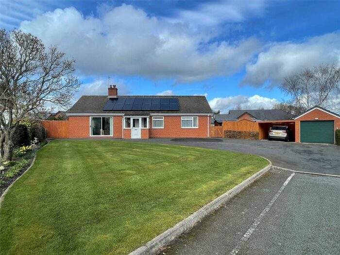 3 Bedroom Bungalow For Sale In Leigh Meadows, Four Crosses, Llanymynech, Powys, SY22