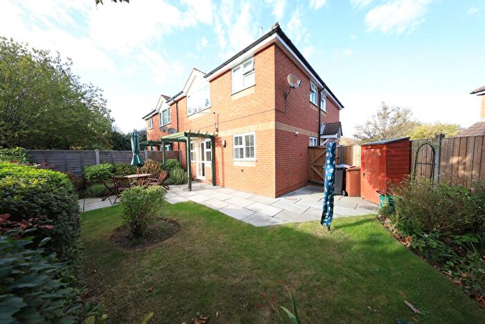 2 Bedroom Maisonette For Sale In Dudley Close, Chafford Hundred, RM16