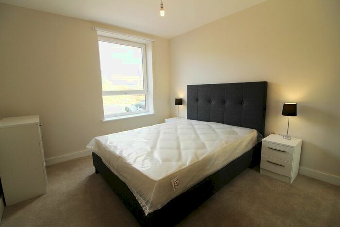 1 Bedroom Flat To Rent In Harlequin House, Reading, RG2