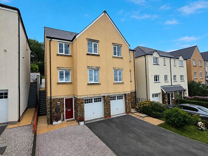 3 Bedroom Semi-Detached House For Sale In Buzzard Rise, St. Anns Chapel, Gunnislake, PL18