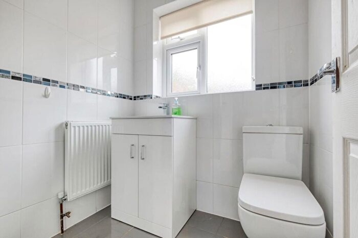 3 Bedroom Terraced House For Sale In Honiton Close, Birmingham, B31