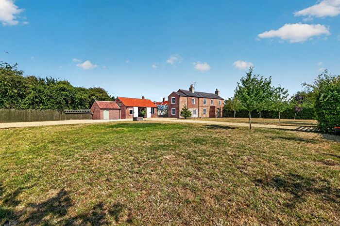 3 Bedroom Detached House For Sale In Church Street, Long Bennington, Newark, Nottinghamshire, NG23