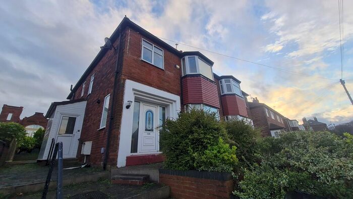 4 Bedroom House To Rent In Town Street, Middleton, Leeds, LS10