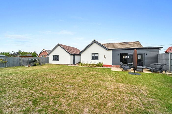 3 Bedroom Detached Bungalow For Sale In Crowcroft Road, Nedging Tye, IP7