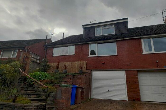 3 Bedroom Bungalow To Rent In Currier Lane, Ashton-Under-Lyne, OL6