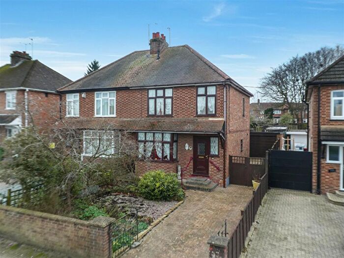 3 Bedroom Semi Detached House For Sale In Water Eaton Road, Bletchley, Milton Keynes, MK2
