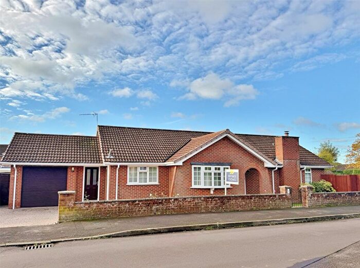 3 Bedroom Bungalow For Sale In Lancaster Drive, Verwood, Dorset, BH31