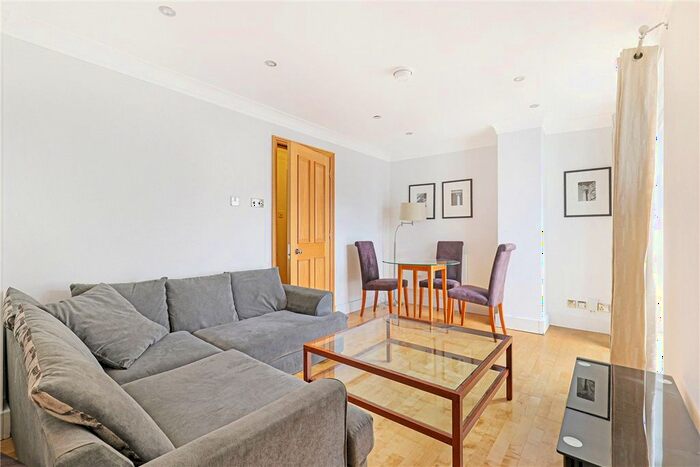 1 Bedroom Flat To Rent In Argyll Street, London, W1F