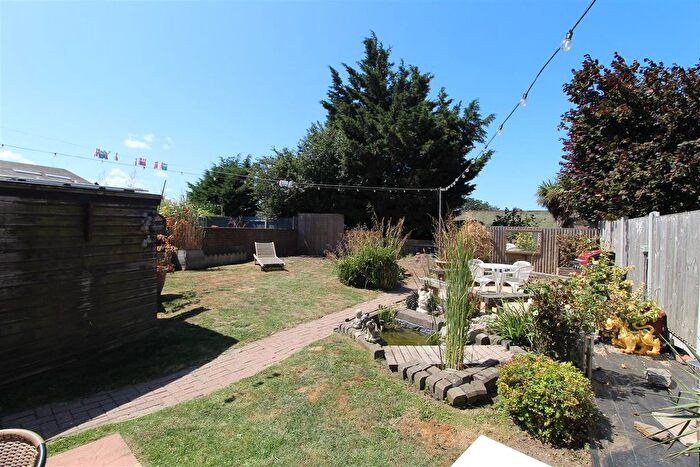 3 Bedroom End Terrace House For Sale In Brooke Avenue, Margate, CT9