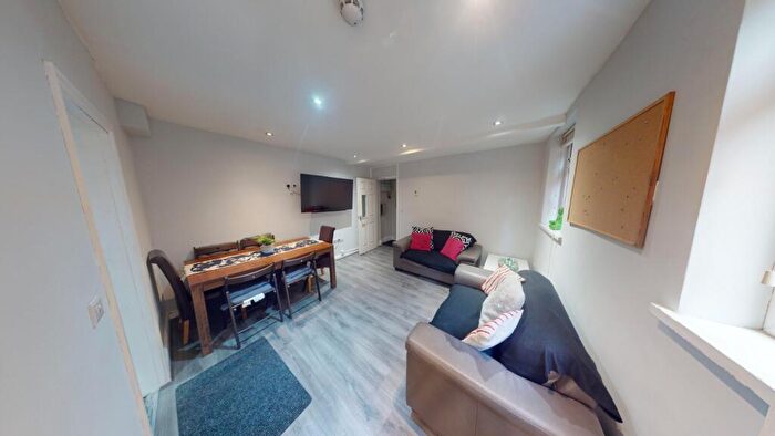 6 Bedroom Terraced House To Rent In A Mansfield Road, Nottingham, NG1