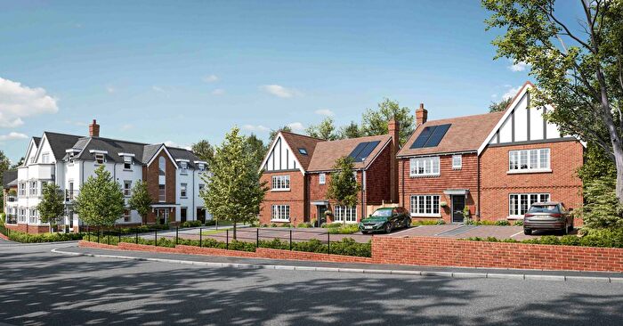 4 Bedroom Semi-Detached House For Sale In Station Road, Guildford, GU5