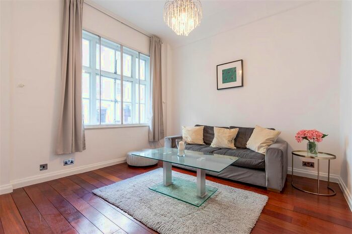 1 Bedroom Flat To Rent In Carrington House, Hertford Street, W1J